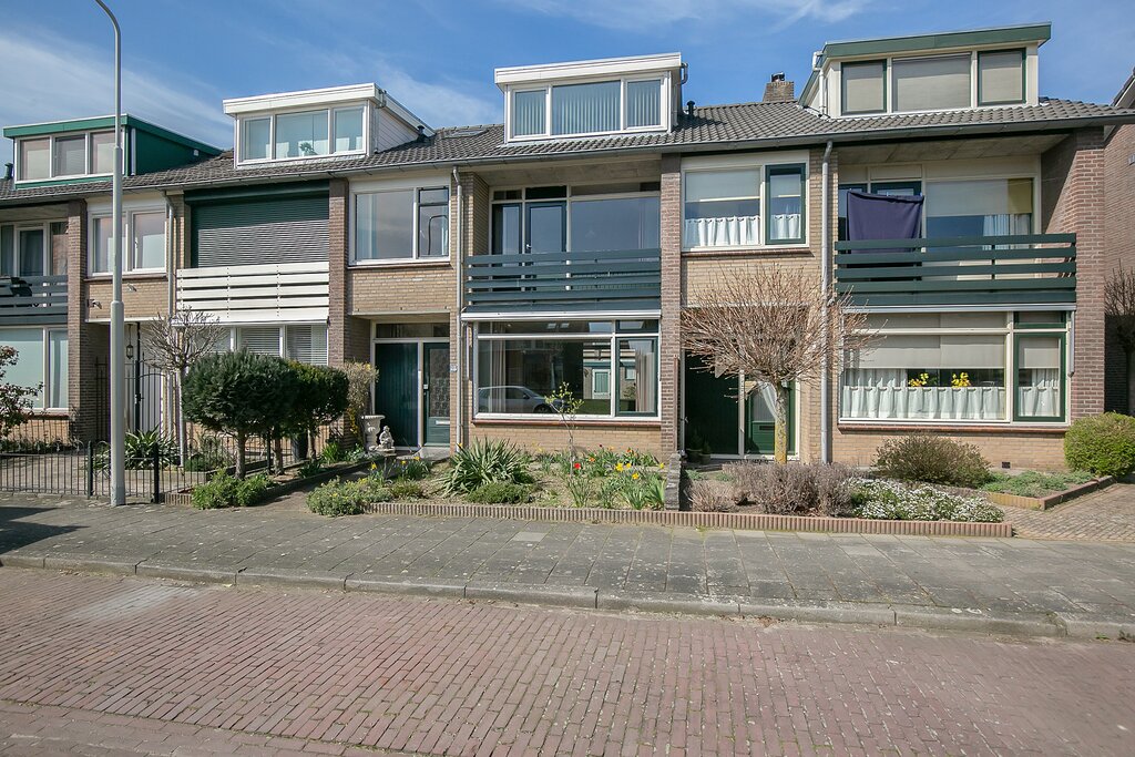 MN11406-23760-104151555